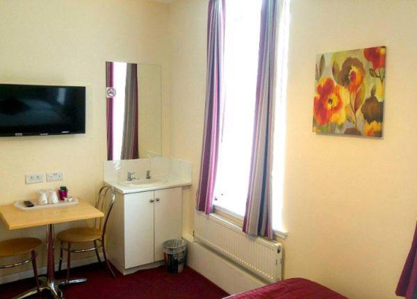 הרו St Nicholas Hotel מראה חיצוני תמונה