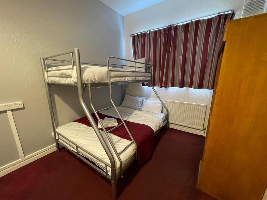 הרו St Nicholas Hotel מראה חיצוני תמונה