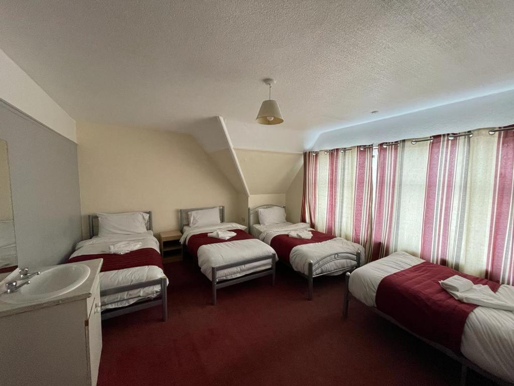 הרו St Nicholas Hotel מראה חיצוני תמונה