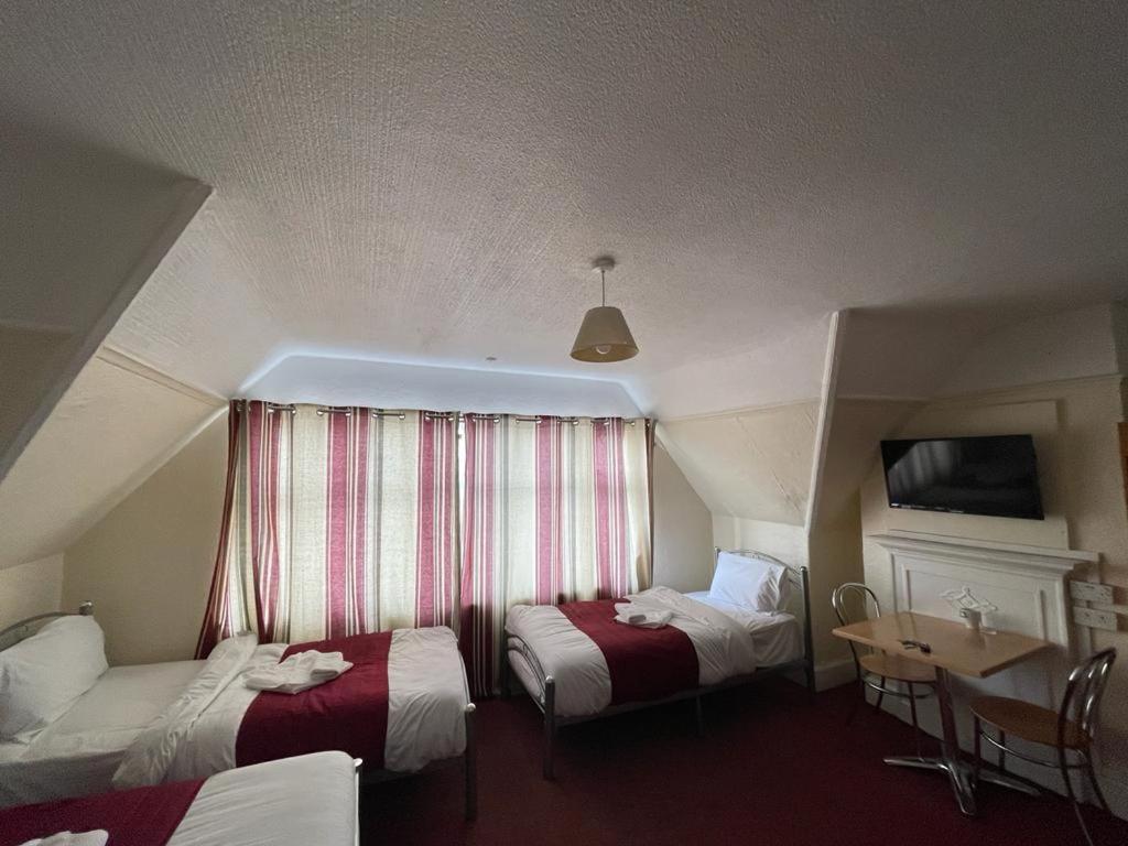 הרו St Nicholas Hotel מראה חיצוני תמונה