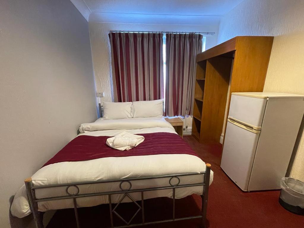 הרו St Nicholas Hotel מראה חיצוני תמונה